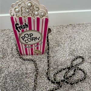 Betsey Johnson Popcorn 🍿 Purse - Very Good Condition